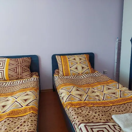 Rainbow Studio Apartment *